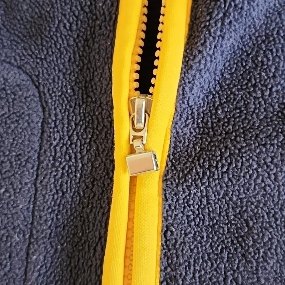 𝅺fubu Sports Vintage Men's Sweatshirt in Blue and Yellow - Picture 7 of 7